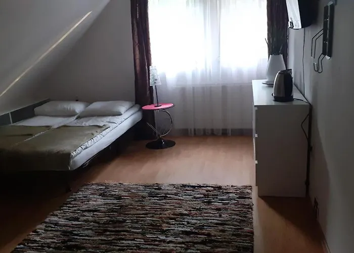 Pokoje Przy Parku